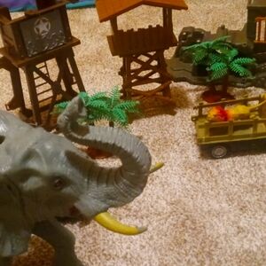 Planet jungle toy's r us 2012 vintage playset